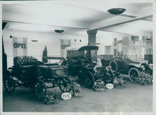 Foto automobile einer - automobile, in